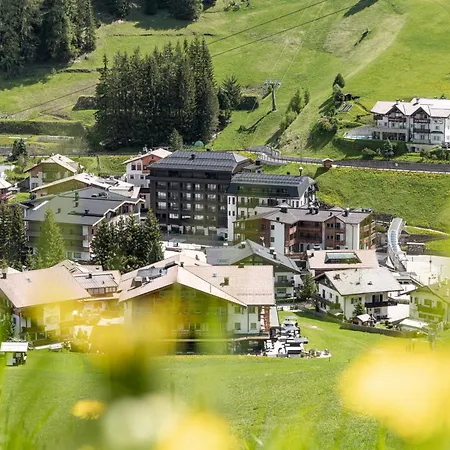 Отель Stella - My Dolomites Experience