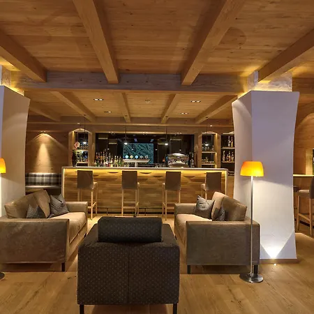 Отель Stella - My Dolomites Experience 4*